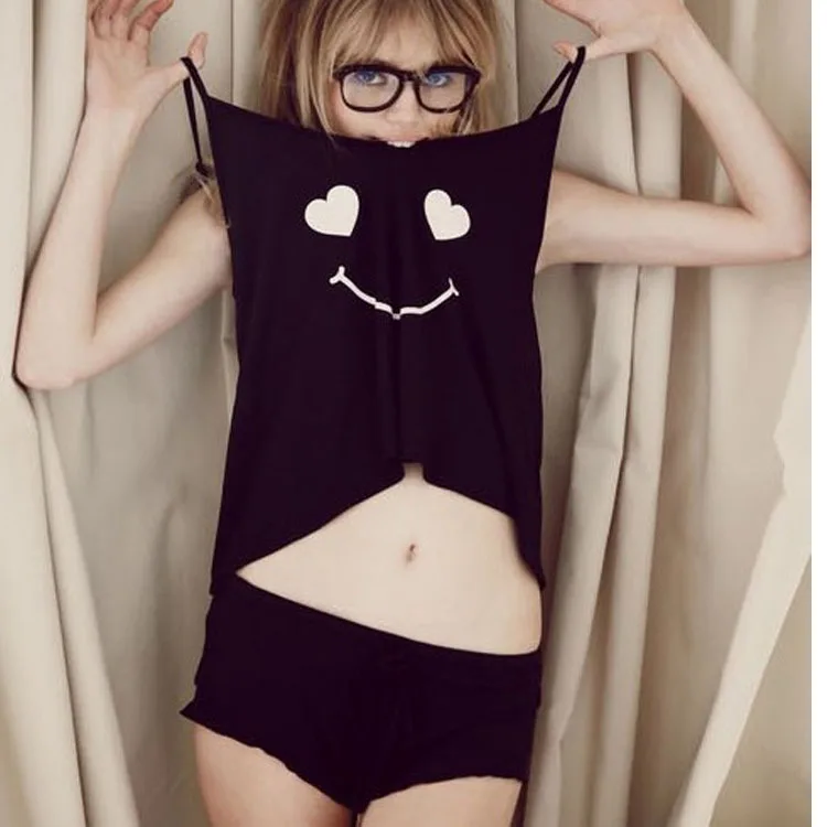 Women Sleepwear Sleeveless Strap Cute Smile Pajama Set Sexy Casual Tops and Short Homewear Camisole Sleep All Day Ladies pijama
Women Sleepwear Sleeveless Strap Cute Smile Pajama Set Sexy Casual Tops and Short Homewear Camisole Sleep All Day Ladies pijama