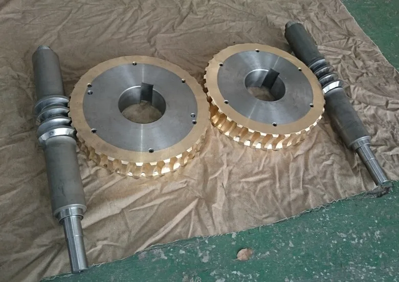 Double enveloping worm gears and shaft worm wheel OEM service made in China high precision
Double enveloping worm gears and shaft worm wheel OEM service made in China high precision