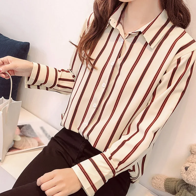 2019 New Women Long Sleeve Striped Blouse Turn Down Collar Office Shirt Summer Loose Casual Blouses Tops Button Camisas Feminina
2019 New Women Long Sleeve Striped Blouse Turn Down Collar Office Shirt Summer Loose Casual Blouses Tops Button Camisas Feminina