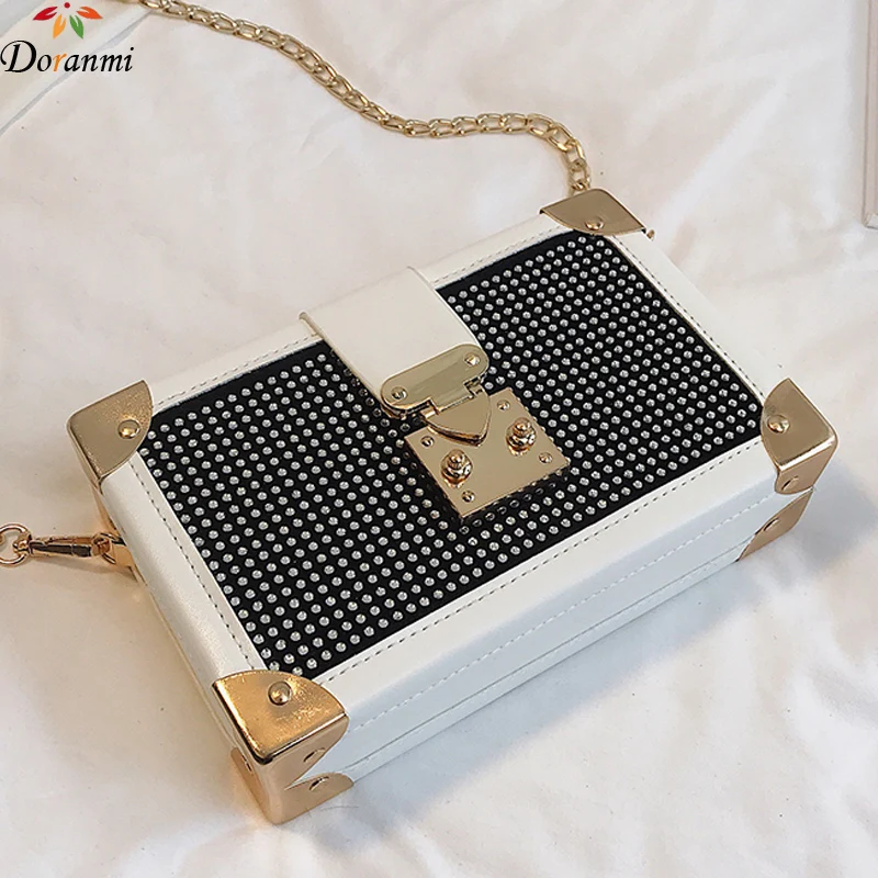 DORANMI Diamond Box Bags For Women 2019 Rivet Shoulder Bag Female Crossbody Messenger Fashion Flap Hard Box Bags Bolsa DJB508
DORANMI Diamond Box Bags For Women 2019 Rivet Shoulder Bag Female Crossbody Messenger Fashion Flap Hard Box Bags Bolsa DJB508