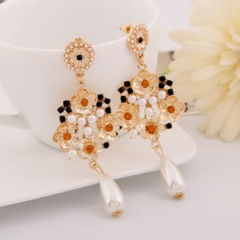 New Design Fashion Charm Vintage Bohemian beads earrings jewelry Alloy hollow flower Imitation pearls earrings for women
New Design Fashion Charm Vintage Bohemian beads earrings jewelry Alloy hollow flower Imitation pearls earrings for women