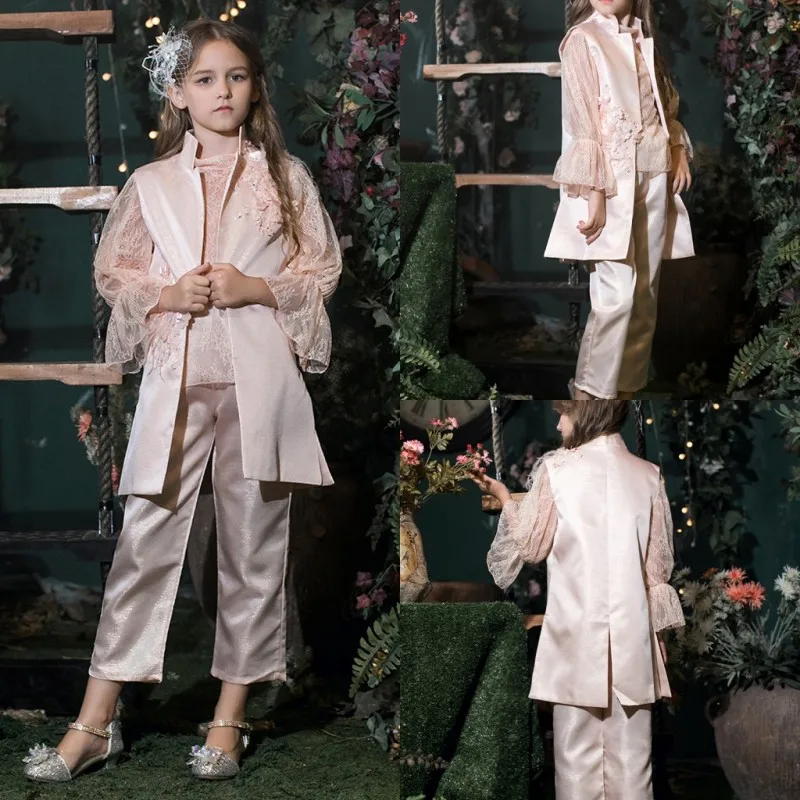 2019 Latest Flower Girls Dresses 3 Pieces Pants Suits Lace Appliques Girls Pageant Gowns Custom Made First Communion Dress
2019 Latest Flower Girls Dresses 3 Pieces Pants Suits Lace Appliques Girls Pageant Gowns Custom Made First Communion Dress