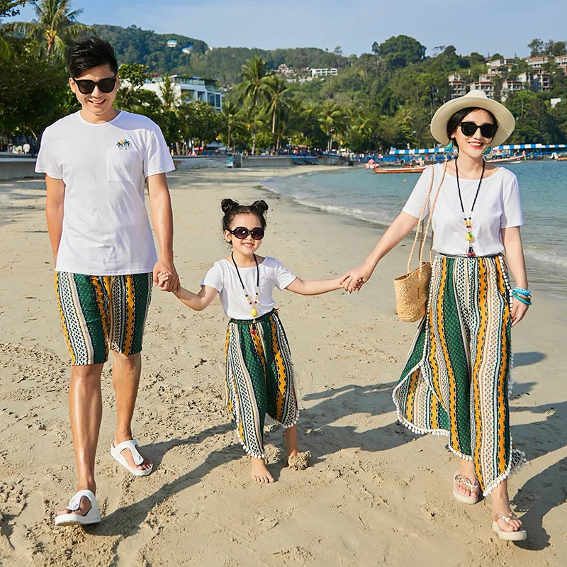 Mother Daughter Seaside Beach Bohemian Dresses Father and Son Matching Clothes Family Look Shirts Striped Harem Pants Sister Set
Mother Daughter Seaside Beach Bohemian Dresses Father and Son Matching Clothes Family Look Shirts Striped Harem Pants Sister Set