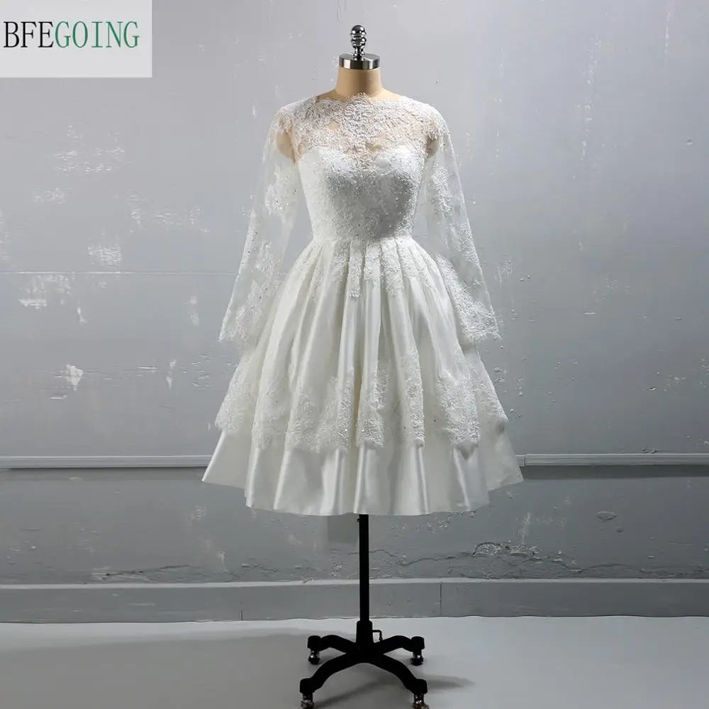 White Lace Satin Appliques Beading Scoop Knee-Length A-line Wedding dresses Long Sleeves
White Lace Satin Appliques Beading Scoop Knee-Length A-line Wedding dresses Long Sleeves