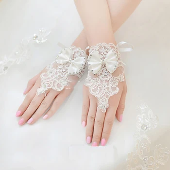 2019 New Fashion Brides Gloves Rhinestone Lace Bridesmaids Short Gloves Fingerless Floral Bowknot Hand Wearing Mitten For Lucky
2019 New Fashion Brides Gloves Rhinestone Lace Bridesmaids Short Gloves Fingerless Floral Bowknot Hand Wearing Mitten For Lucky