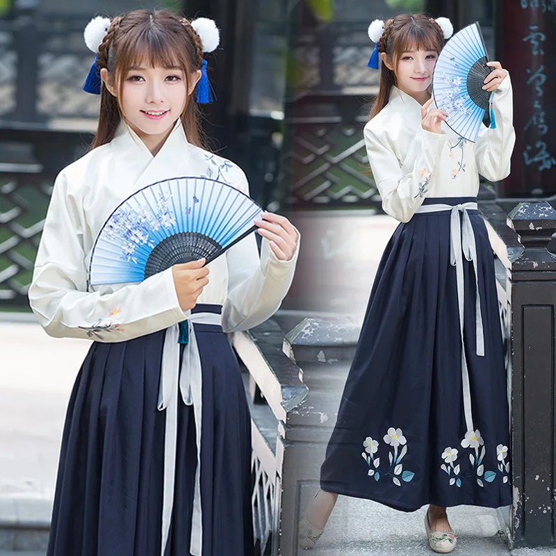 Chinese style Hanfu daily spring and autumn adult female students traditional costume embroidery pattern photo set
Chinese style Hanfu daily spring and autumn adult female students traditional costume embroidery pattern photo set