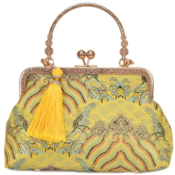 Retro Su Haiya Wind Cloth Bag Temperament Elegant Tassel Cheongsam Bag Gold Banquet Bag Portable Diagonal Package
Retro Su Haiya Wind Cloth Bag Temperament Elegant Tassel Cheongsam Bag Gold Banquet Bag Portable Diagonal Package