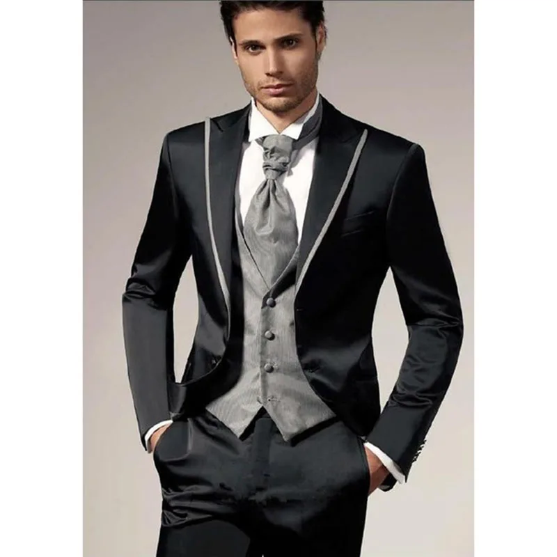 Customize High quality Two Buttons grey Groom Tuxedos Peak Lapel Wedding Men's Suit Bridegroom Suits( jacket+Pants+vest+tie)
Customize High quality Two Buttons grey Groom Tuxedos Peak Lapel Wedding Men's Suit Bridegroom Suits( jacket+Pants+vest+tie)