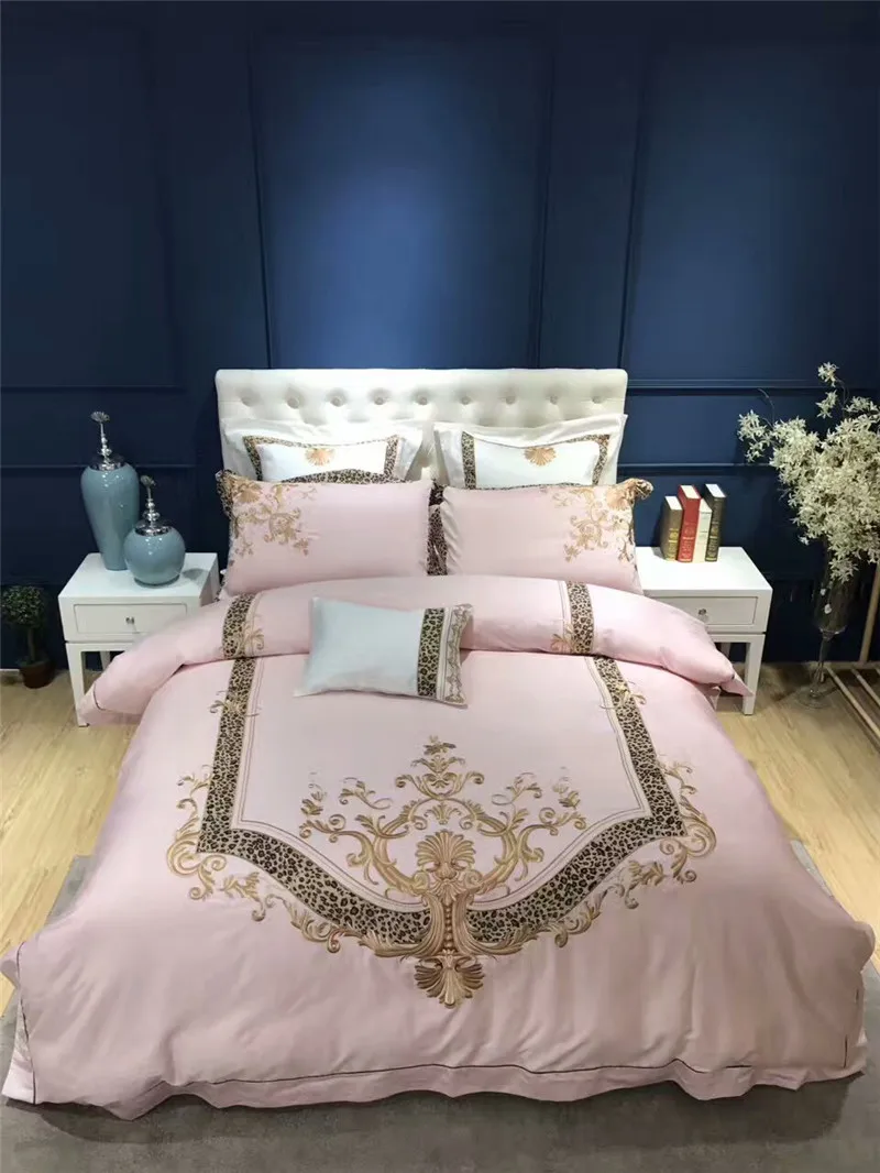 Luxury Egyptian cotton gold embroidery Pink lady style bedding sets queen king size wedding duvet cover bed sheet set pillowcase
Luxury Egyptian cotton gold embroidery Pink lady style bedding sets queen king size wedding duvet cover bed sheet set pillowcase