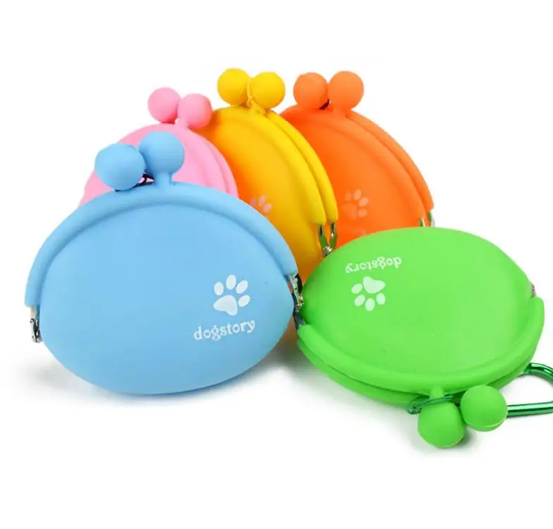 Outdoor Silicone Dog Snack Bag Pet Training Package Dry Food Storage Portable Pockets With Hooks
Outdoor Silicone Dog Snack Bag Pet Training Package Dry Food Storage Portable Pockets With Hooks