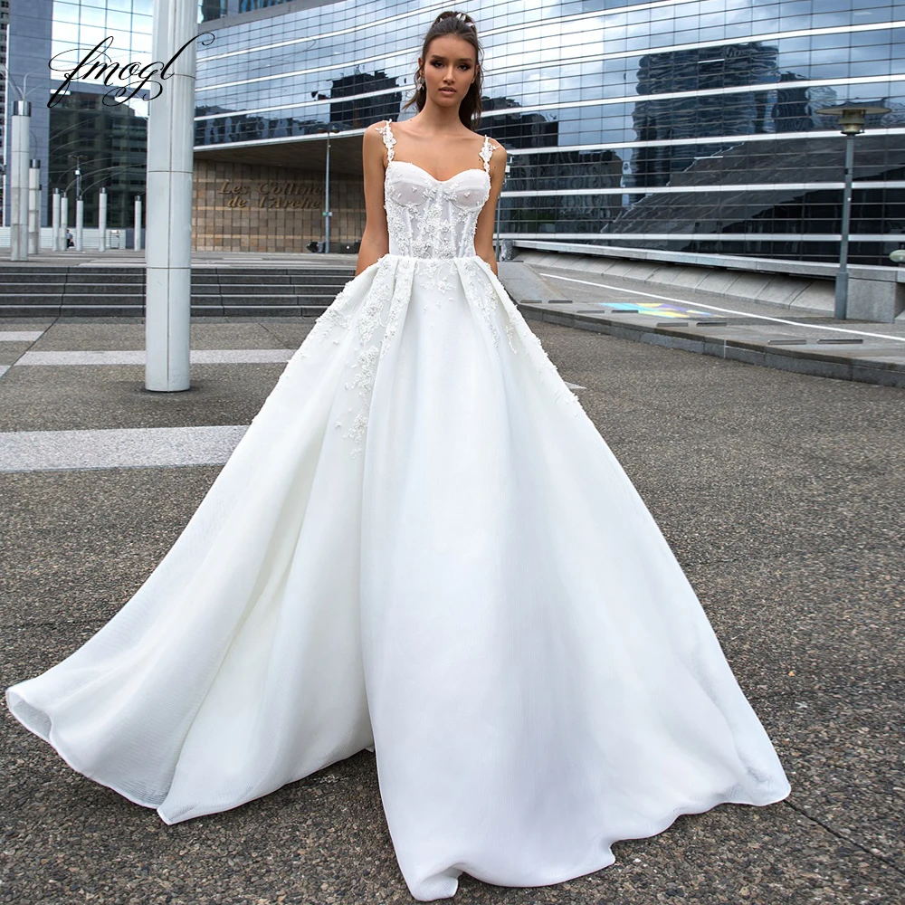 Fmogl Sexy Backless Sweetheart Lace A Line Wedding Dresses 2019 Elegant Appliques Beaded Spaghetti Straps Vintage Bridal Gowns
Fmogl Sexy Backless Sweetheart Lace A Line Wedding Dresses 2019 Elegant Appliques Beaded Spaghetti Straps Vintage Bridal Gowns