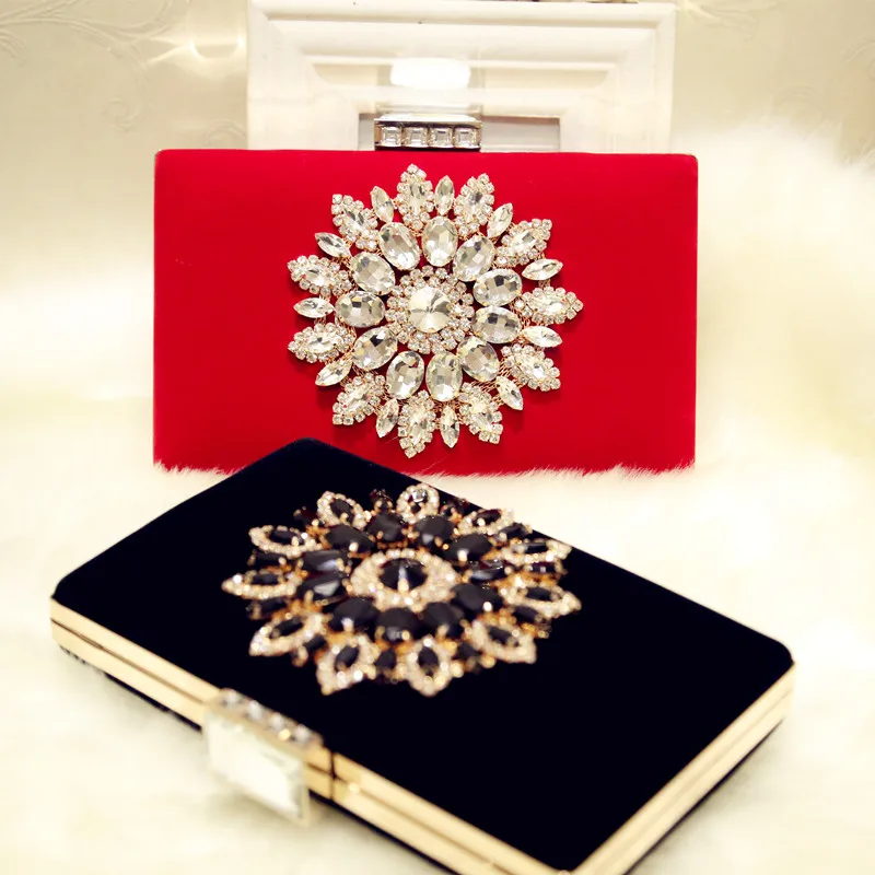 2017 new hand bag handbag flower studded dinner party bag chain small square bag shoulder diagonal bag
2017 new hand bag handbag flower studded dinner party bag chain small square bag shoulder diagonal bag