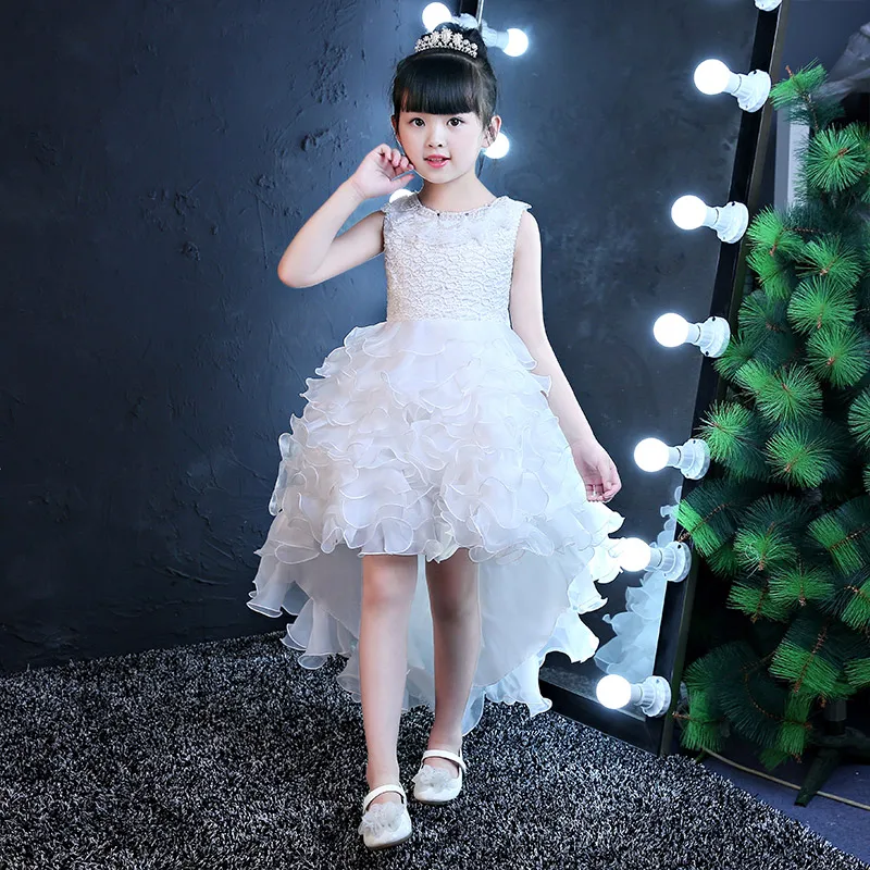 2018 New White Tulle Girl Summer Dress Trailing Flower Girl Wedding Dress Party Princess Birthday Gown Kids First Communion Gown
2018 New White Tulle Girl Summer Dress Trailing Flower Girl Wedding Dress Party Princess Birthday Gown Kids First Communion Gown