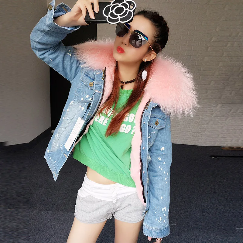 brand 2019 Casual new fur coat winter jacket women Holes jeans denim jacket parka real raccoon fur collars rabbit fur liner warm
brand 2019 Casual new fur coat winter jacket women Holes jeans denim jacket parka real raccoon fur collars rabbit fur liner warm