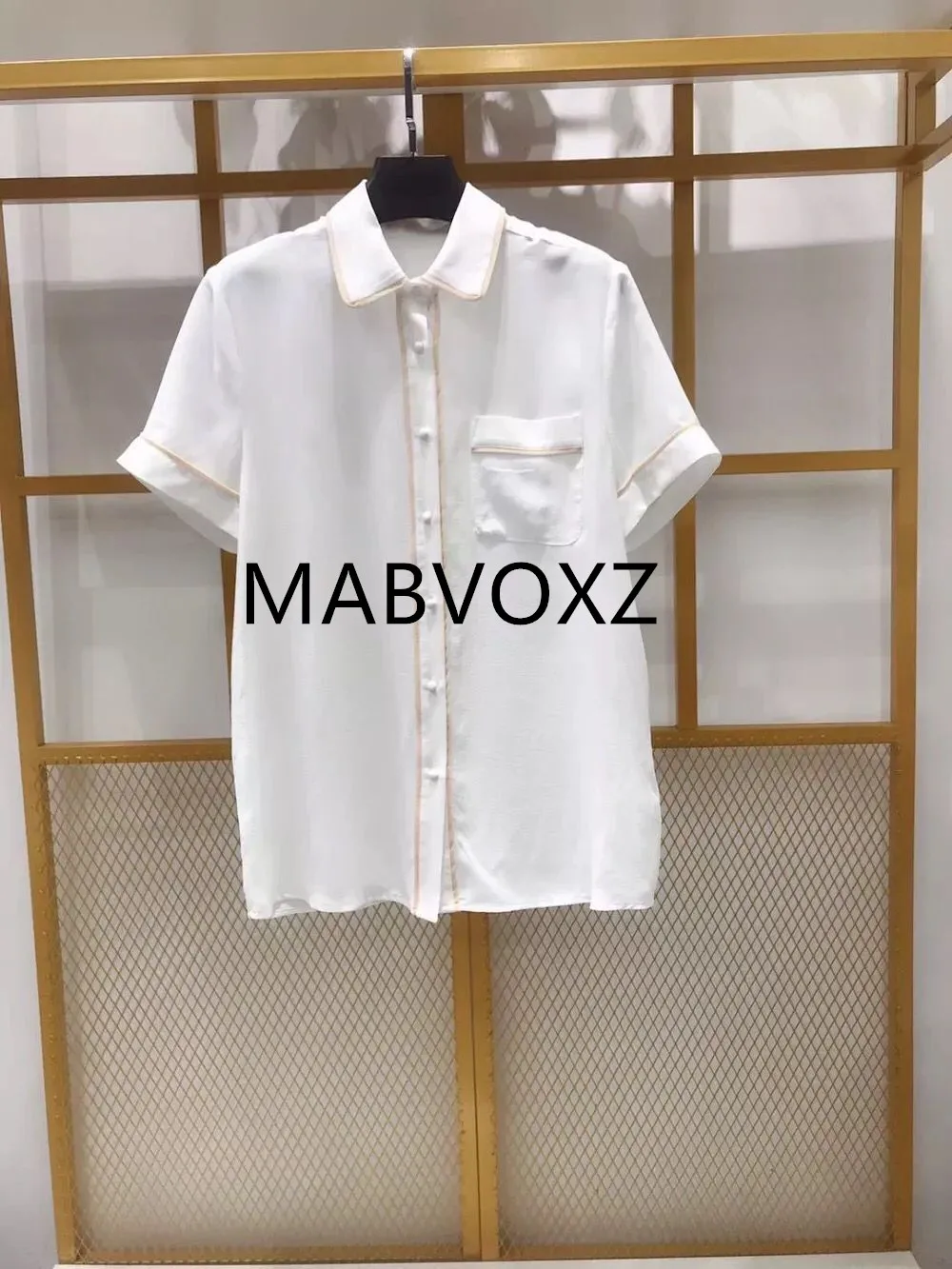 Women White Short Sleeve Silk Shirt 2019 New Summer Turn Down Collar Single Pocket Blouse Top
Women White Short Sleeve Silk Shirt 2019 New Summer Turn Down Collar Single Pocket Blouse Top