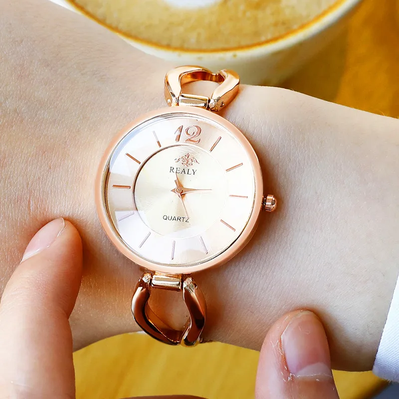 Luxury Bracelet Women Watches Shell Face Lady Fashion Dress Rose Gold Charming Chain Jewelry Clock Quartz Relogio Feminino
Luxury Bracelet Women Watches Shell Face Lady Fashion Dress Rose Gold Charming Chain Jewelry Clock Quartz Relogio Feminino