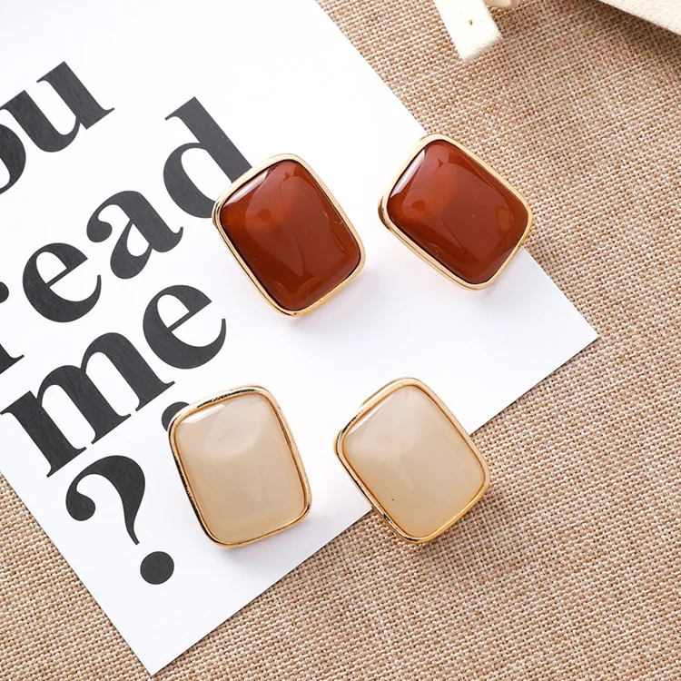 2019 New Vintage Japan Style Geometric Simple Square Acrylic Stone Resin Stud Earrings for Women Elegant Girl Party Jewelry Gift
2019 New Vintage Japan Style Geometric Simple Square Acrylic Stone Resin Stud Earrings for Women Elegant Girl Party Jewelry Gift