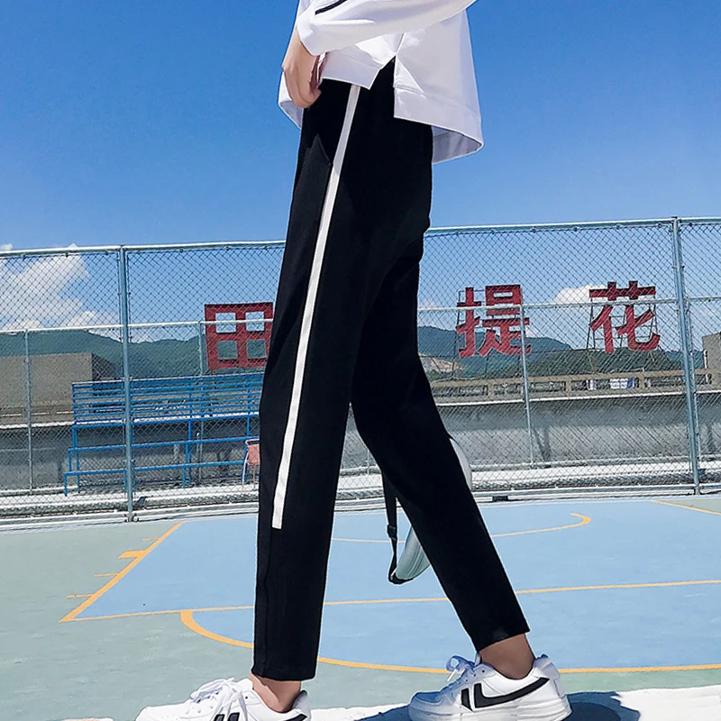 Women autumn Baggy Trousers street hip hop Sweatpants Casual Joggers High Waist Harem Pants Harajuku black Side Striped Pants
Women autumn Baggy Trousers street hip hop Sweatpants Casual Joggers High Waist Harem Pants Harajuku black Side Striped Pants