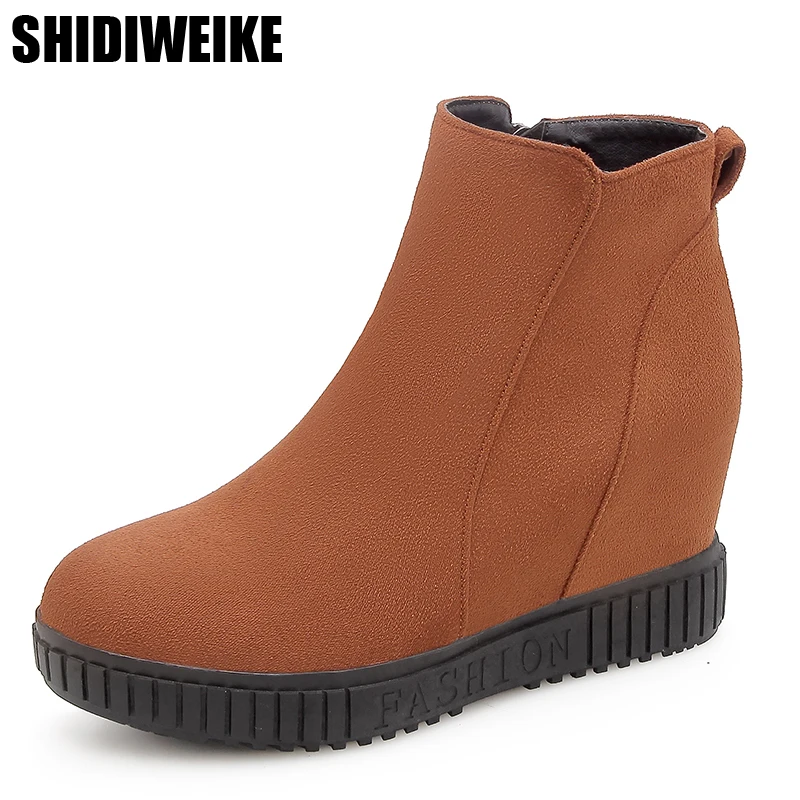 SHIDIWEIKE Women Ankle Boots Platform Wedge High Heels Warm Winter Boots Zip Female Autumn Boots Lady Shoes 2018 Chaussure Femme
SHIDIWEIKE Women Ankle Boots Platform Wedge High Heels Warm Winter Boots Zip Female Autumn Boots Lady Shoes 2018 Chaussure Femme