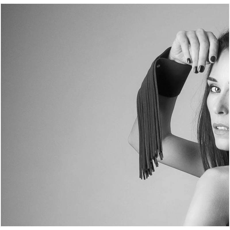 YD&YDBZ Black Tassel Leather Bracelets High Quality Handmade Ladies Jewelry Fashion Harajuku Gothic Style Gift Women Bracelets
YD&YDBZ Black Tassel Leather Bracelets High Quality Handmade Ladies Jewelry Fashion Harajuku Gothic Style Gift Women Bracelets