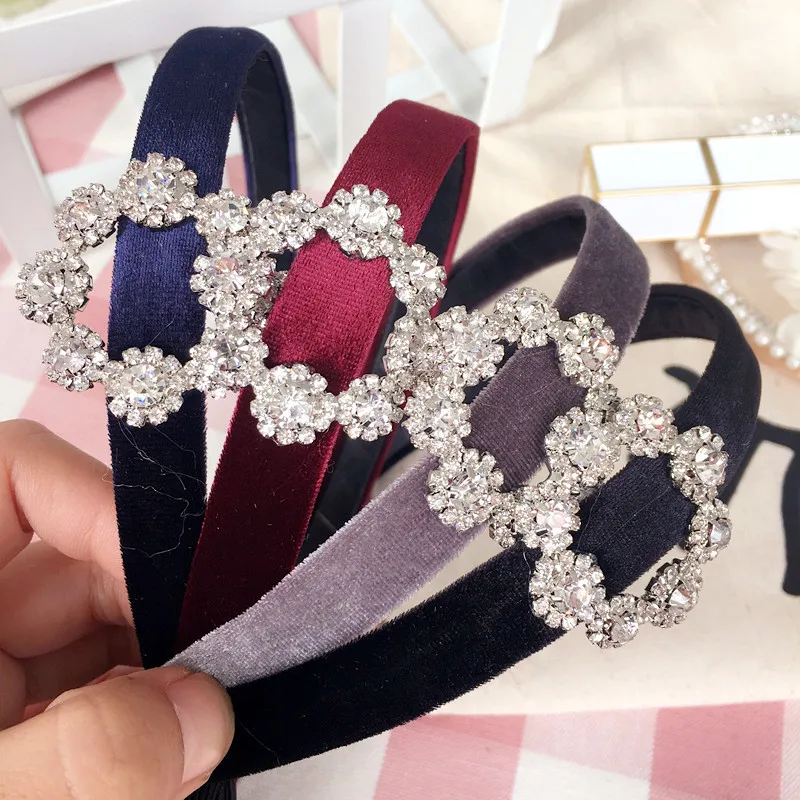 Korea High Quality Diamond Zircon Retro Hair Accessories Pearl Hair Band for Girls Flower Crown Headbands For Women
Korea High Quality Diamond Zircon Retro Hair Accessories Pearl Hair Band for Girls Flower Crown Headbands For Women