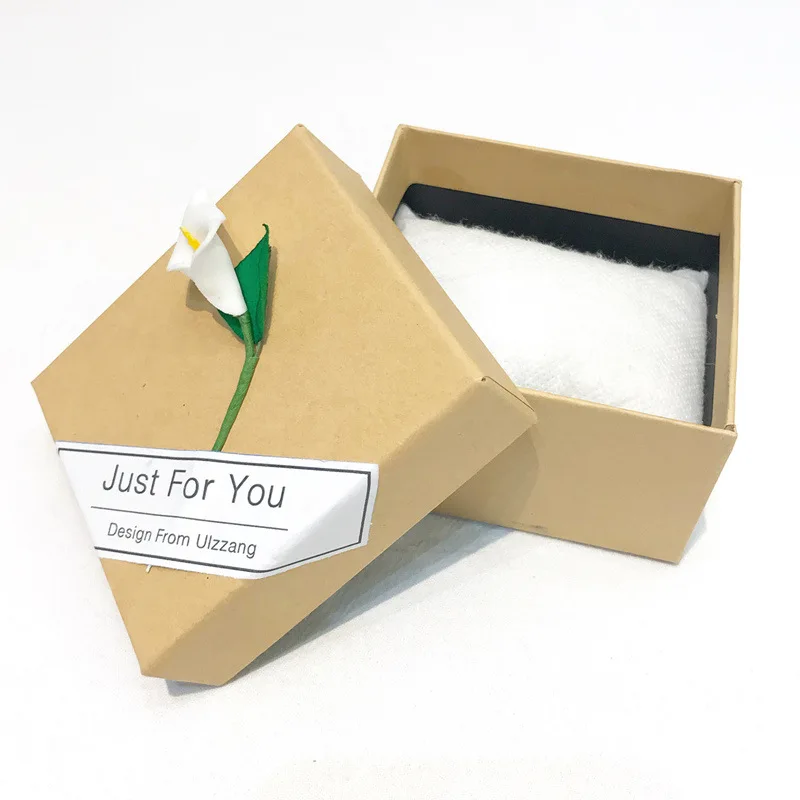Vintage kraft paper world cover box art watch box flower tea packaging carton small fresh Sen gift box
Vintage kraft paper world cover box art watch box flower tea packaging carton small fresh Sen gift box