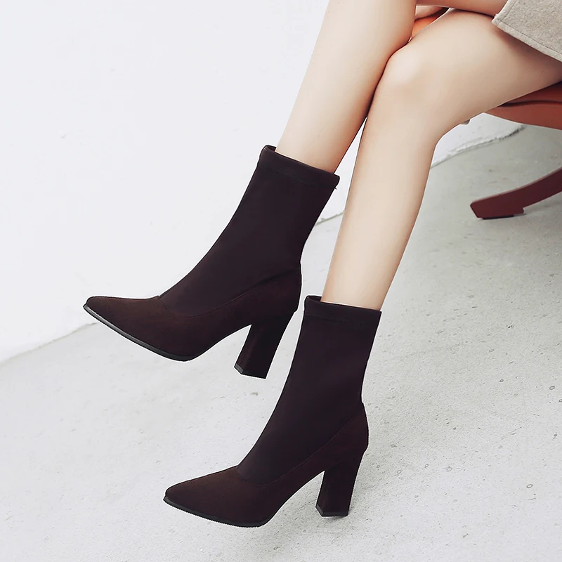 2019 New Flock Ankle Boots Women For Autumn Winter Fashion Pointed Toe Sock Boots Zipper Woman Chelsea Boots Plus size 33-43
2019 New Flock Ankle Boots Women For Autumn Winter Fashion Pointed Toe Sock Boots Zipper Woman Chelsea Boots Plus size 33-43