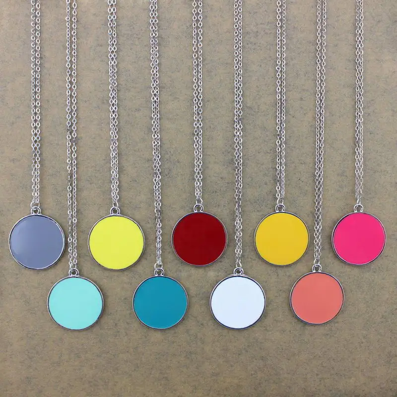 2016 New Fashion Sweet Girl Minimal Silver Enamel Round Disc Pendant Necklace for Women
2016 New Fashion Sweet Girl Minimal Silver Enamel Round Disc Pendant Necklace for Women