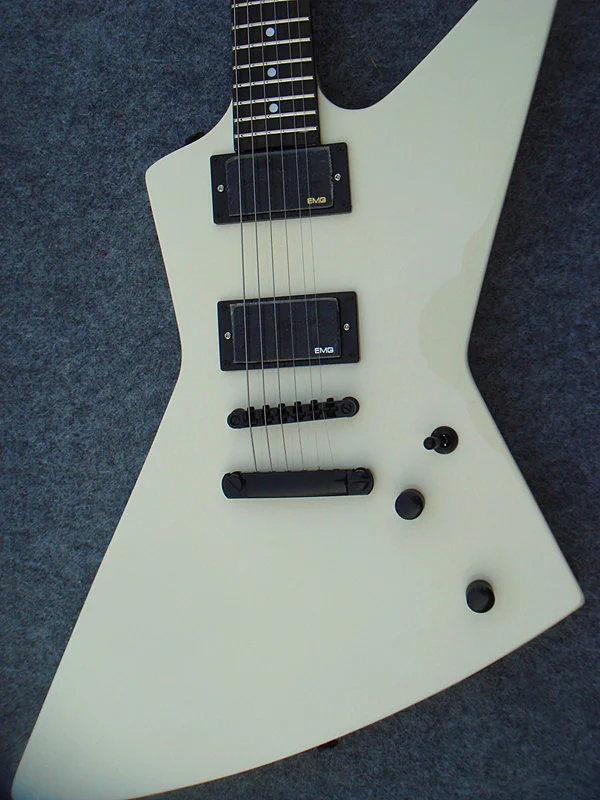 2018 New creamy James Hetfield 6 strings explo electric guitar glossy white explo guitar rosewood fretboard free shipping guitar
2018 New creamy James Hetfield 6 strings explo electric guitar glossy white explo guitar rosewood fretboard free shipping guitar
