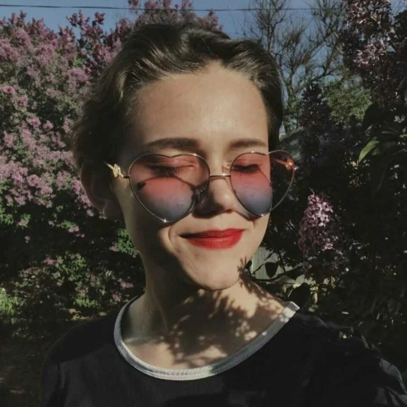 New Women Heart Shaped Sunglasses Colorful Lens Anti-Uv 400 Sun Glasses Metal Eyeglass Frames Lunettes De Soleil
New Women Heart Shaped Sunglasses Colorful Lens Anti-Uv 400 Sun Glasses Metal Eyeglass Frames Lunettes De Soleil