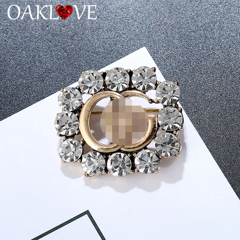Fashion Alphabet Double Letter G Alloy Crystal Brooch OL New Trendy Design Women Fine Jewelry Brooch Gold Color Breastpin Pins
Fashion Alphabet Double Letter G Alloy Crystal Brooch OL New Trendy Design Women Fine Jewelry Brooch Gold Color Breastpin Pins