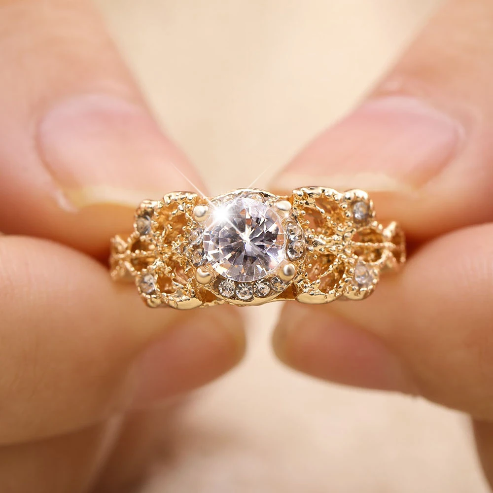 Fashion Zircon Inlaid With Hollow Design Rose Gold Color Wedding Rings For Women Rhinestone Bow Engagement Ring Female Jewelry
Fashion Zircon Inlaid With Hollow Design Rose Gold Color Wedding Rings For Women Rhinestone Bow Engagement Ring Female Jewelry