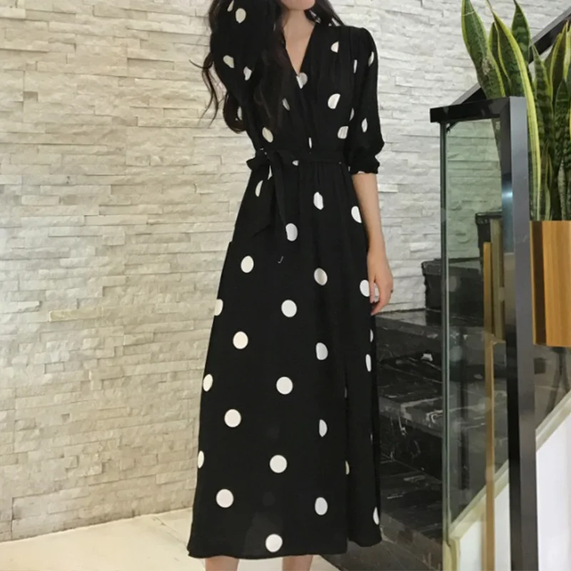 Bohemian Polka Dot Women's Long Dresses V-neck Half Sleeve Sash Female Maxi Dress 2019 Summer Fashion Casual Loose Lady Vestido
Bohemian Polka Dot Women's Long Dresses V-neck Half Sleeve Sash Female Maxi Dress 2019 Summer Fashion Casual Loose Lady Vestido