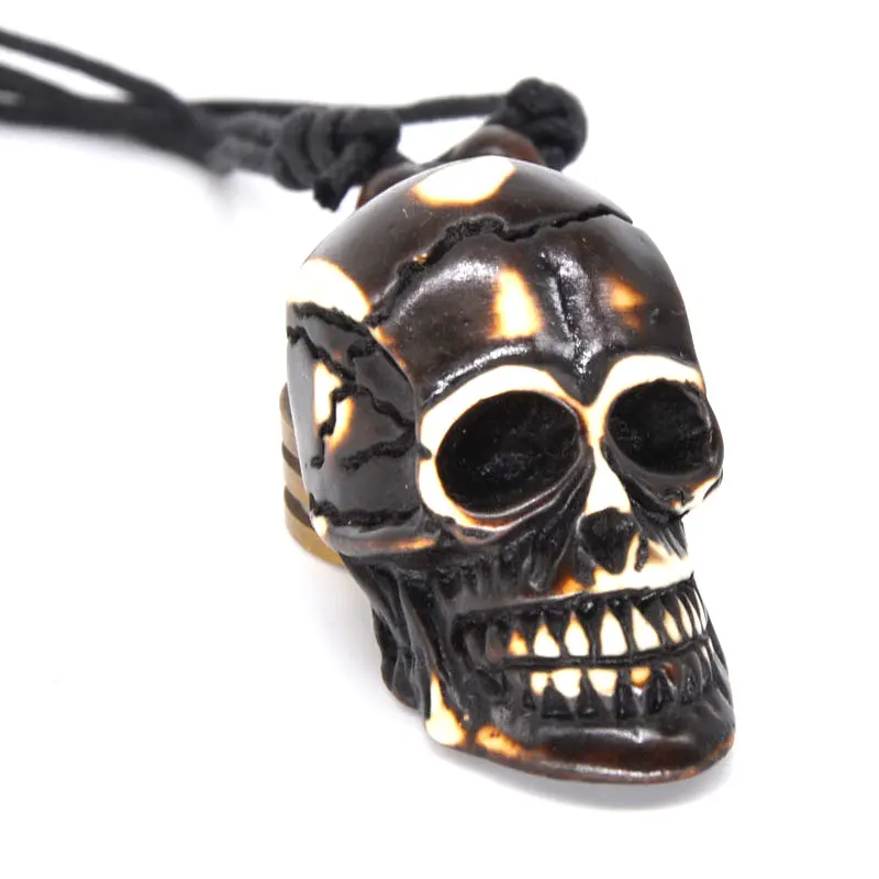 UMGODLY Cool Hawaiian Surfer Imitation Yak Bone Skull Pendant Ethnic Tribal Unisex Resin Choker Necklace Punk Jewelry Talisman
UMGODLY Cool Hawaiian Surfer Imitation Yak Bone Skull Pendant Ethnic Tribal Unisex Resin Choker Necklace Punk Jewelry Talisman