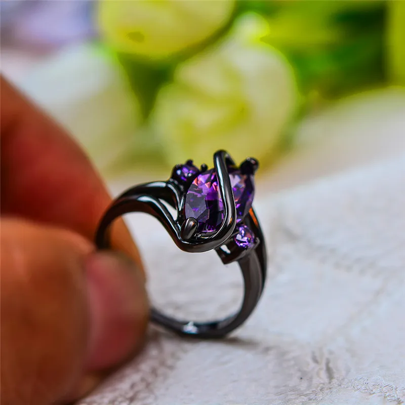 Cute Male Female Purple Stone Ring Luxury Black Gold Engagement Ring Fashion Solitaire Wedding Rings For Men Women
Cute Male Female Purple Stone Ring Luxury Black Gold Engagement Ring Fashion Solitaire Wedding Rings For Men Women