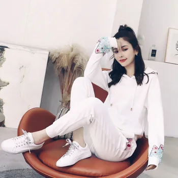 Casual sports suit 2019 new goddess early autumn and early spring Wei clothes two-piece female fashion autumn and winter Harajuk
Casual sports suit 2019 new goddess early autumn and early spring Wei clothes two-piece female fashion autumn and winter Harajuk