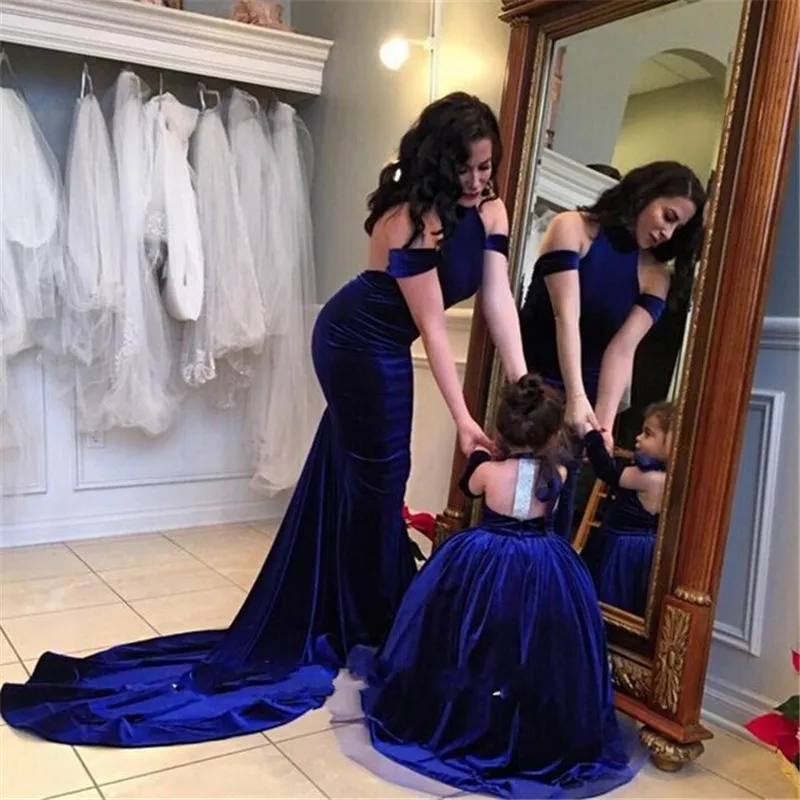 Lavish Royal Blue Halter Neck Mermaid Velour Evening Dresses 2019 Sexy Slim Cut Backless Formal Dress Robe De Soiree Longo Abiye
Lavish Royal Blue Halter Neck Mermaid Velour Evening Dresses 2019 Sexy Slim Cut Backless Formal Dress Robe De Soiree Longo Abiye