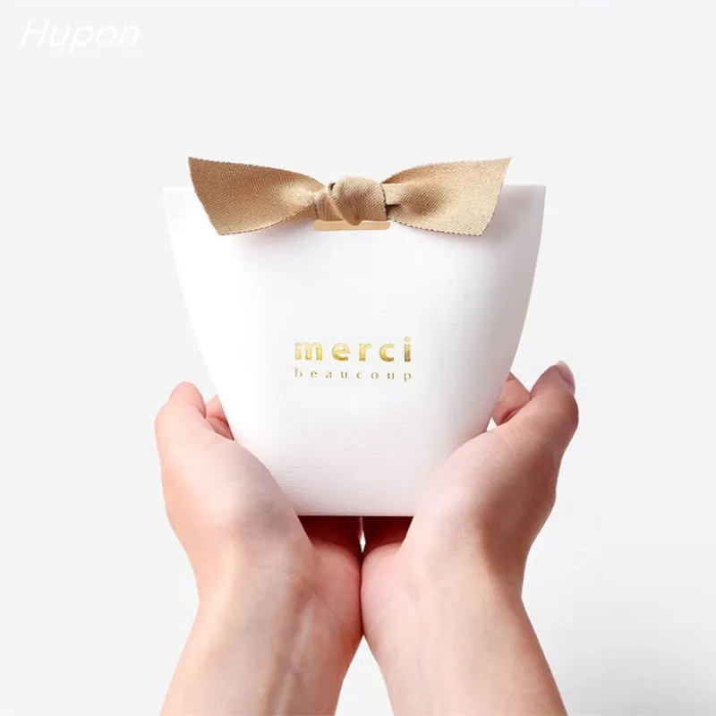 50/100pcs Luxury Wedding Candy Boxes and Gift Bags Paper Cake Box Wedding Favors for Guests Birthday Candy Box Party Supplies
50/100pcs Luxury Wedding Candy Boxes and Gift Bags Paper Cake Box Wedding Favors for Guests Birthday Candy Box Party Supplies