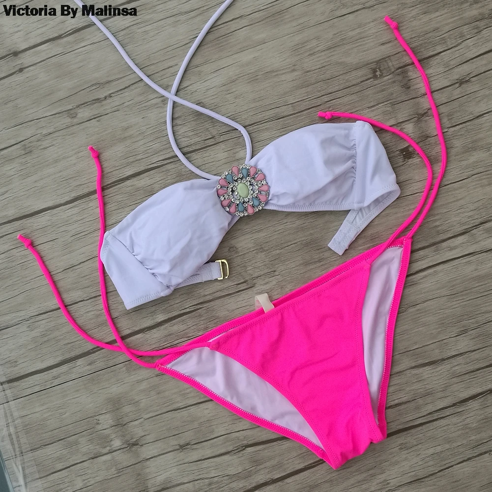 Women Summer Swimsuit Bikini Set White Top sexy Secret Crystal Diamond Biquini Red Bottoms Brazilian chkeey Bottom Bathing Suit
Women Summer Swimsuit Bikini Set White Top sexy Secret Crystal Diamond Biquini Red Bottoms Brazilian chkeey Bottom Bathing Suit