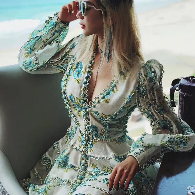 Europe Runway Designer Dress 2018 Women's High Quality Puff Sleeve Sexy V-neck Floral Printed Embroidery Button Resort Dress
Europe Runway Designer Dress 2018 Women's High Quality Puff Sleeve Sexy V-neck Floral Printed Embroidery Button Resort Dress