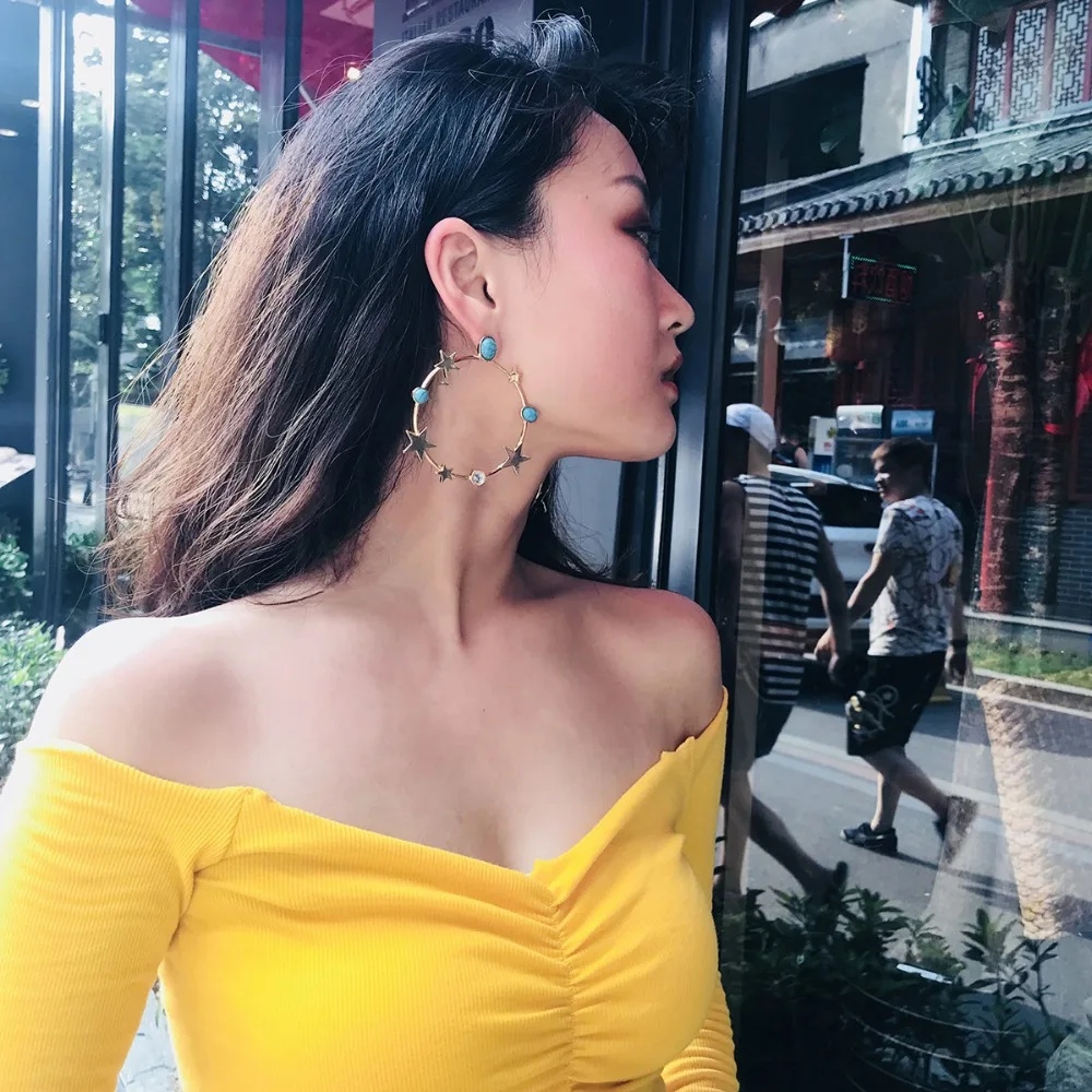 2019 New Creative Personality Exaggeration Earrings Bohemian Style Retro Star Hollow Circle Geometric Exquisite Earrings Jewelry
2019 New Creative Personality Exaggeration Earrings Bohemian Style Retro Star Hollow Circle Geometric Exquisite Earrings Jewelry