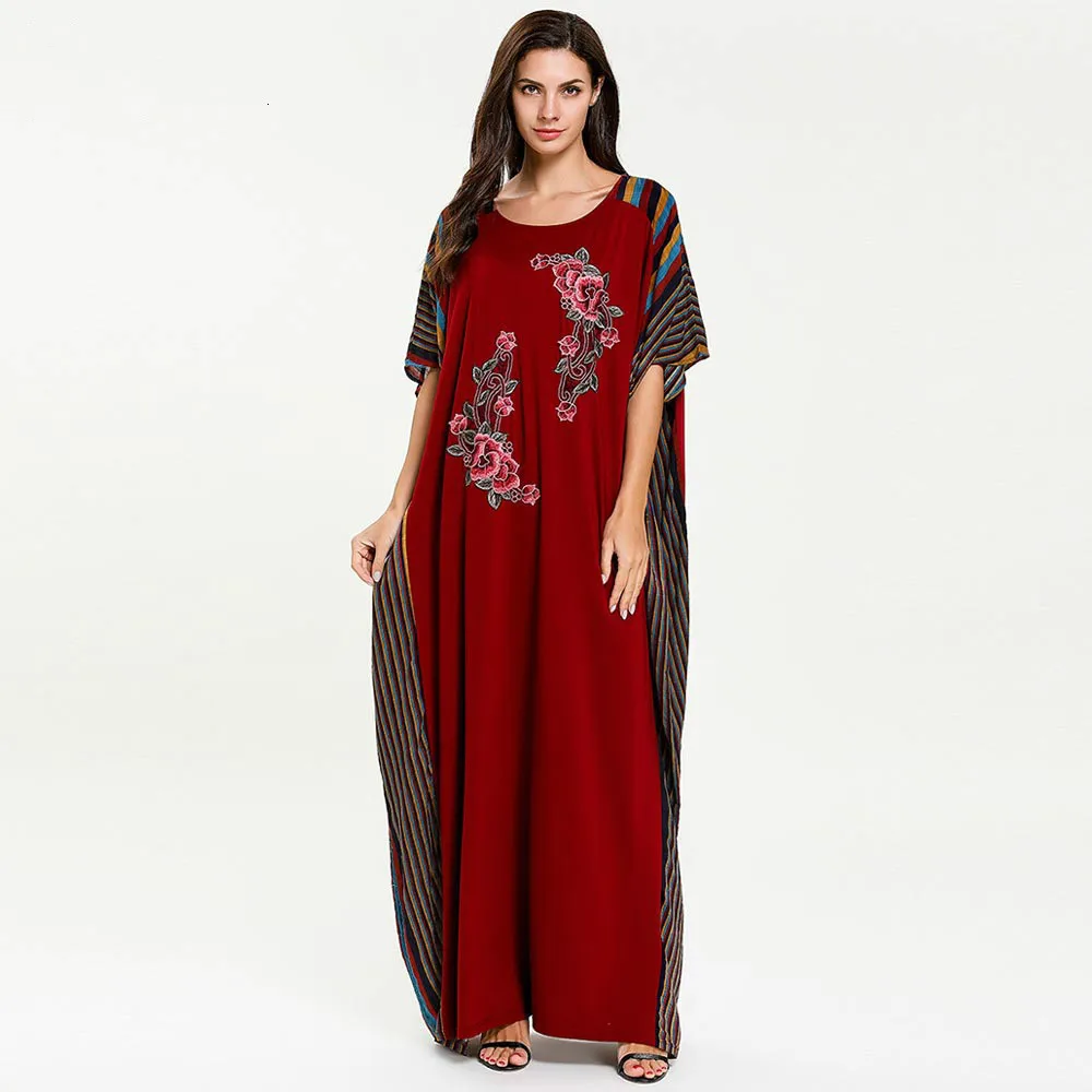 Women Muslim Nightgown Long Abaya Dubai Embroidery Bat Sleeve Middle East Long Robe Gowns Ramadan Kaftan Islamic Maxi Dress
Women Muslim Nightgown Long Abaya Dubai Embroidery Bat Sleeve Middle East Long Robe Gowns Ramadan Kaftan Islamic Maxi Dress