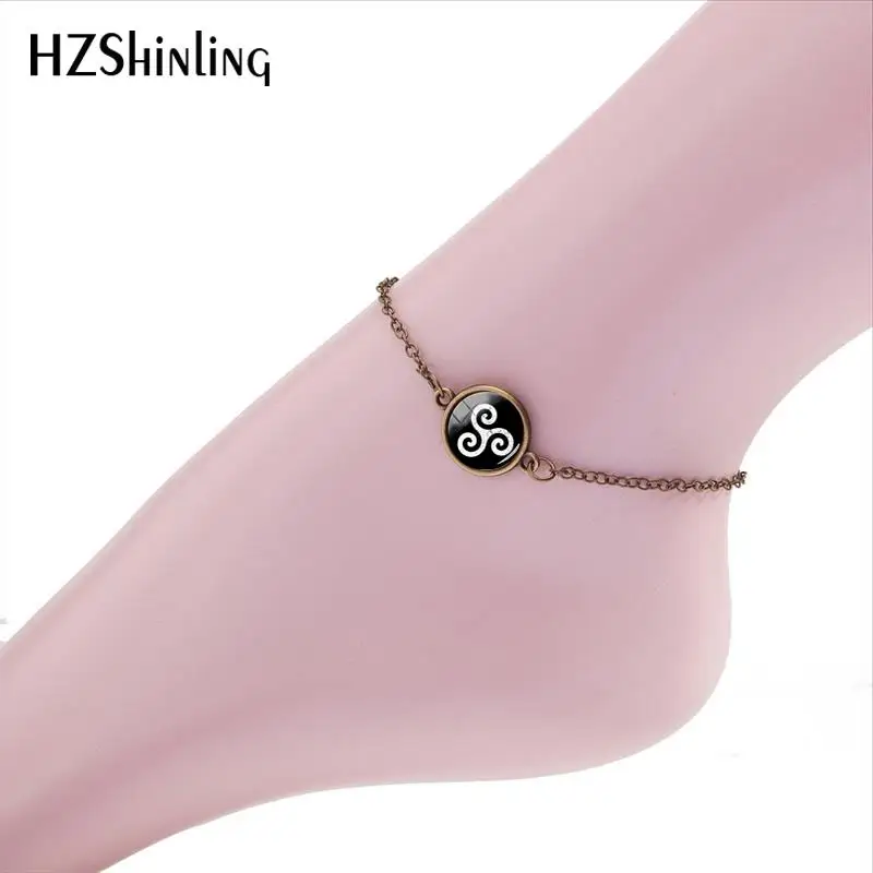 2018 New Teen Wolf Anklet Bracelet Triskelion Allison Argent Anklets Barefoot Glass Photo Jewelry Summer Beach For Women
2018 New Teen Wolf Anklet Bracelet Triskelion Allison Argent Anklets Barefoot Glass Photo Jewelry Summer Beach For Women