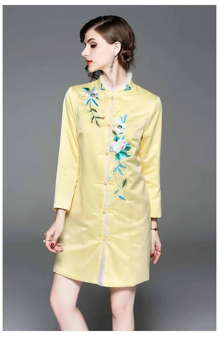 Chinese style flower embroidered Mandarin collar plate buckle long section loosen jacket outerwear with cotton lining for women
Chinese style flower embroidered Mandarin collar plate buckle long section loosen jacket outerwear with cotton lining for women