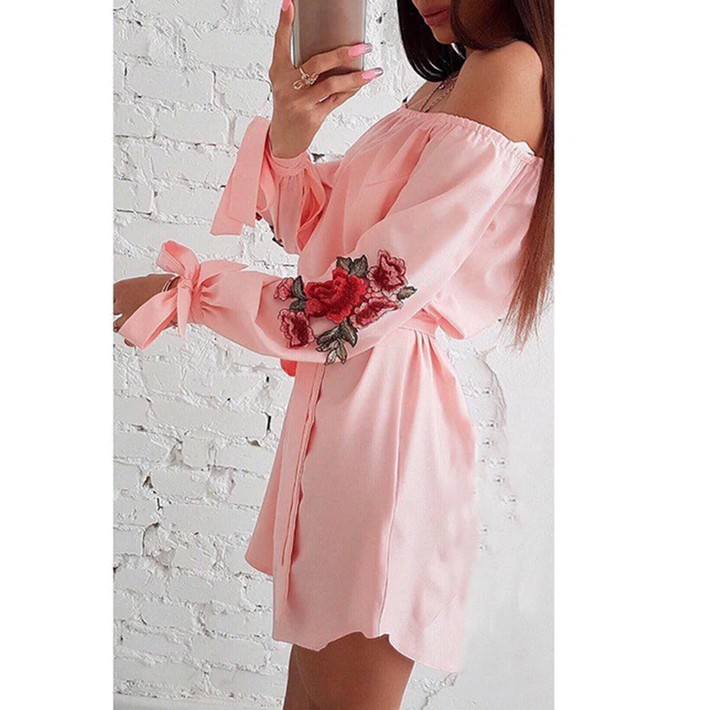 Autumn Sexy Off Shoulder Dress Women Vintage Appliques Embroidery Bandage Long Sleeve Ladies Dresses Loose Party Dress WS9835M
Autumn Sexy Off Shoulder Dress Women Vintage Appliques Embroidery Bandage Long Sleeve Ladies Dresses Loose Party Dress WS9835M