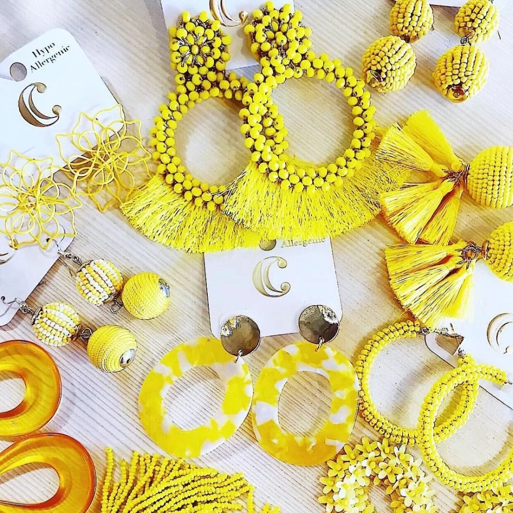 Dvacaman Bohemian ZA Yellow RAFFIA Drop Earrings for Women 2019 Fashion Beads Statement Earrings Dangle Wedding Jewelry Brincos
Dvacaman Bohemian ZA Yellow RAFFIA Drop Earrings for Women 2019 Fashion Beads Statement Earrings Dangle Wedding Jewelry Brincos