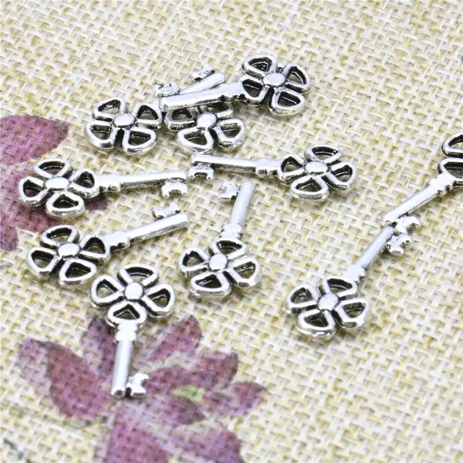5PCS Hot Sale Retro Key Shaped Lucky DIY Loose Finding Accessories Copper Pendant New Jewelry Making Design 10x20mm Girls Gifts
5PCS Hot Sale Retro Key Shaped Lucky DIY Loose Finding Accessories Copper Pendant New Jewelry Making Design 10x20mm Girls Gifts