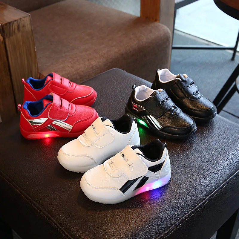 Spring Children's Shoes New Children's Sports Shoes Light Shoes Boys and Girls LED Casual Shoes
Spring Children's Shoes New Children's Sports Shoes Light Shoes Boys and Girls LED Casual Shoes