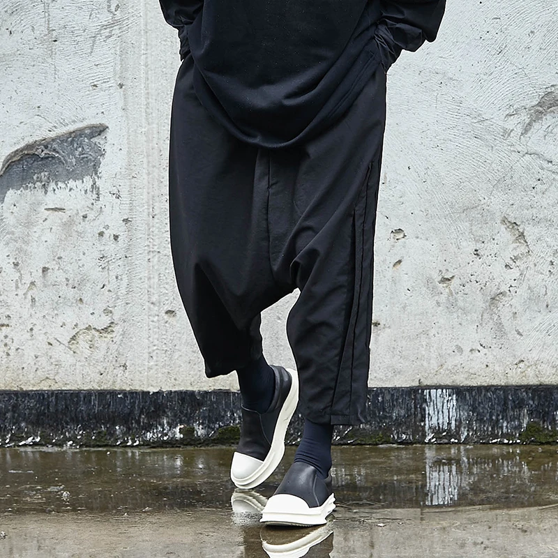 Men Dark Black Loose Casual Low Crotch Cross Pant Japan Style Kimono Harem Trousers Male Streetwear Hip Hop Punk Gothic Pant
Men Dark Black Loose Casual Low Crotch Cross Pant Japan Style Kimono Harem Trousers Male Streetwear Hip Hop Punk Gothic Pant