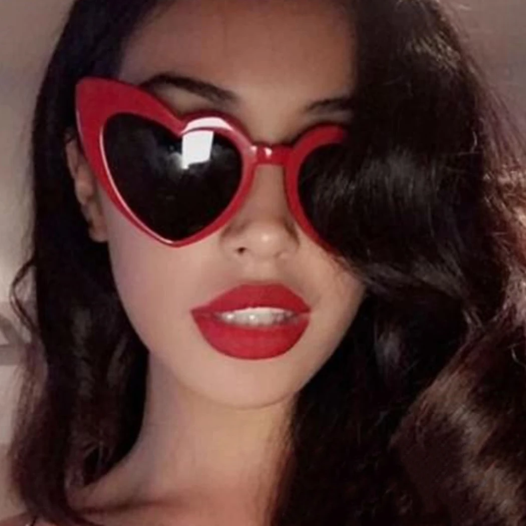 Cute Women Love Heart Sunglasses Vintage Cat Eye Black Red Pink Heart Shape Sunglass 2018 New Fashion Sun Glasses Eyewear
Cute Women Love Heart Sunglasses Vintage Cat Eye Black Red Pink Heart Shape Sunglass 2018 New Fashion Sun Glasses Eyewear